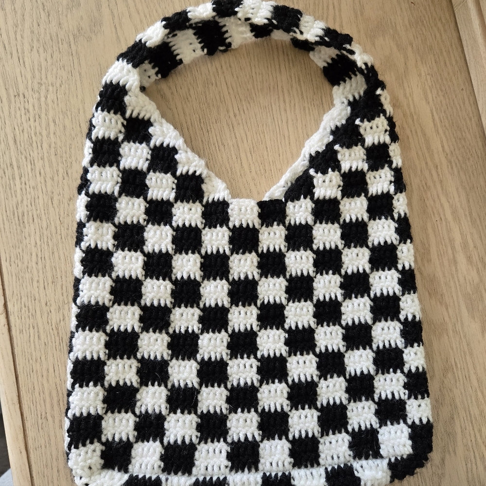 Crochet Checker Bag